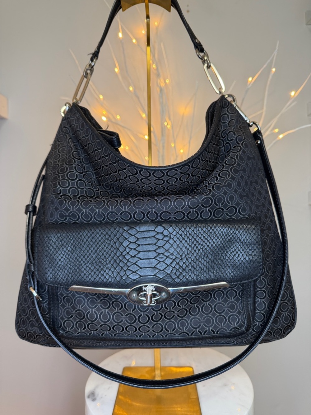 Coach EUC shoulder/cross bag front pocket 14 X 13 cleaned and conditioned!